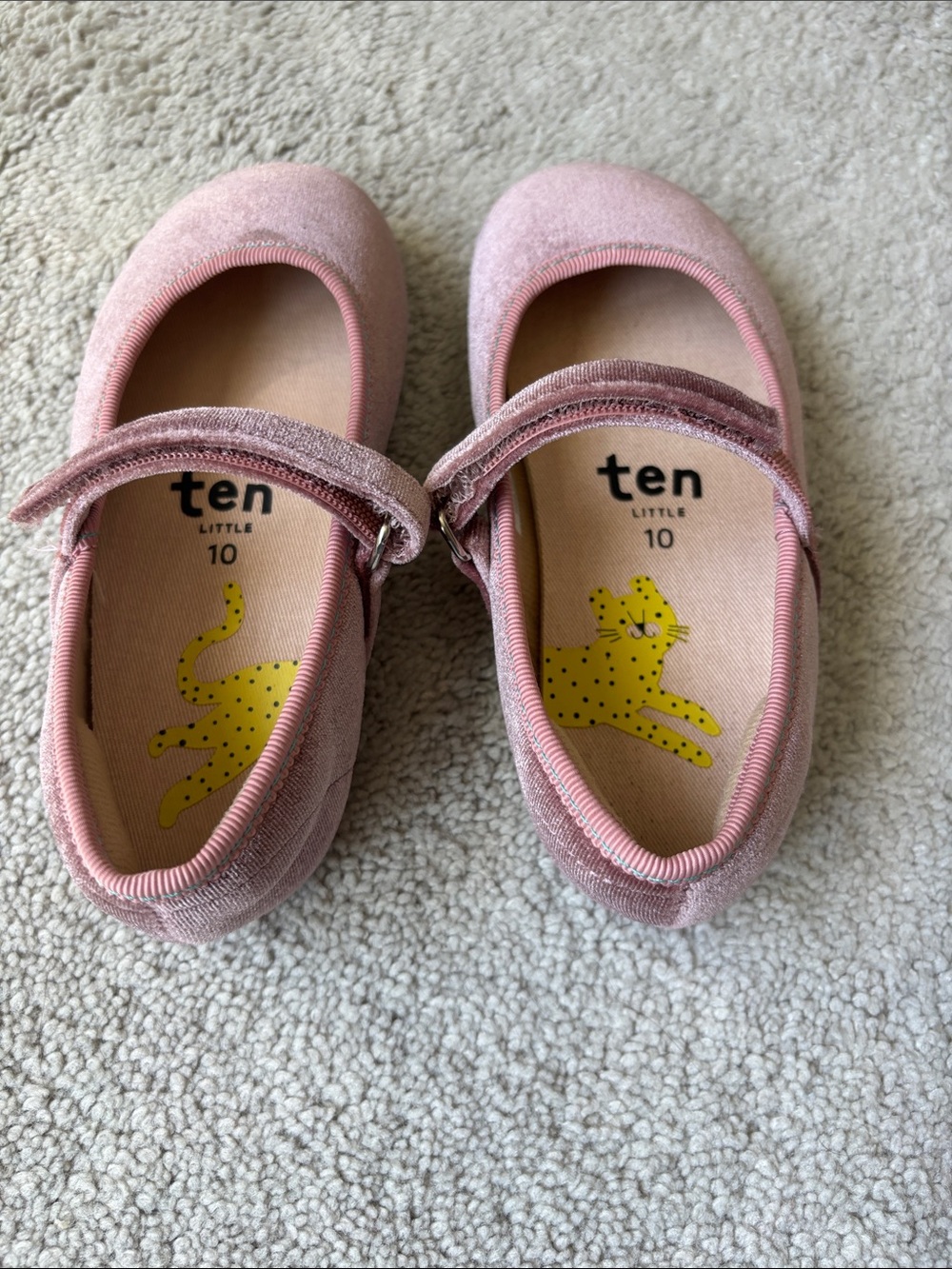 Ten Little Girls' Pink Velvet Mary Jane Dress Shoes